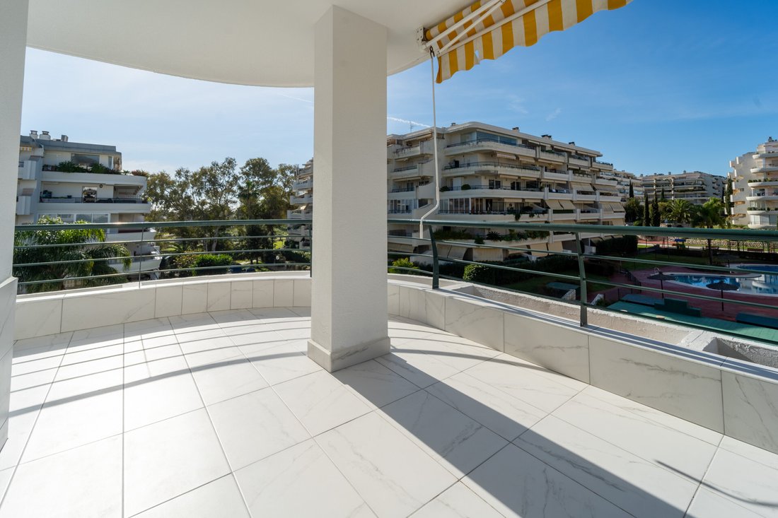 Apartment in Marbella, Andalusia, Spain 1 - 15182462