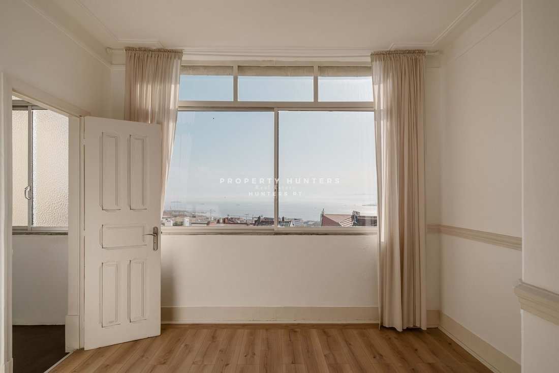 Apartment in Estrela, Lisbon, Portugal 2 - 15090283