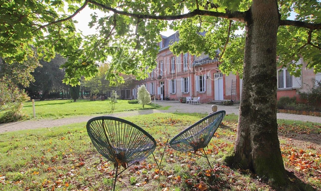 Sale 15 Mn South Toulouse Castle And Outbuildings