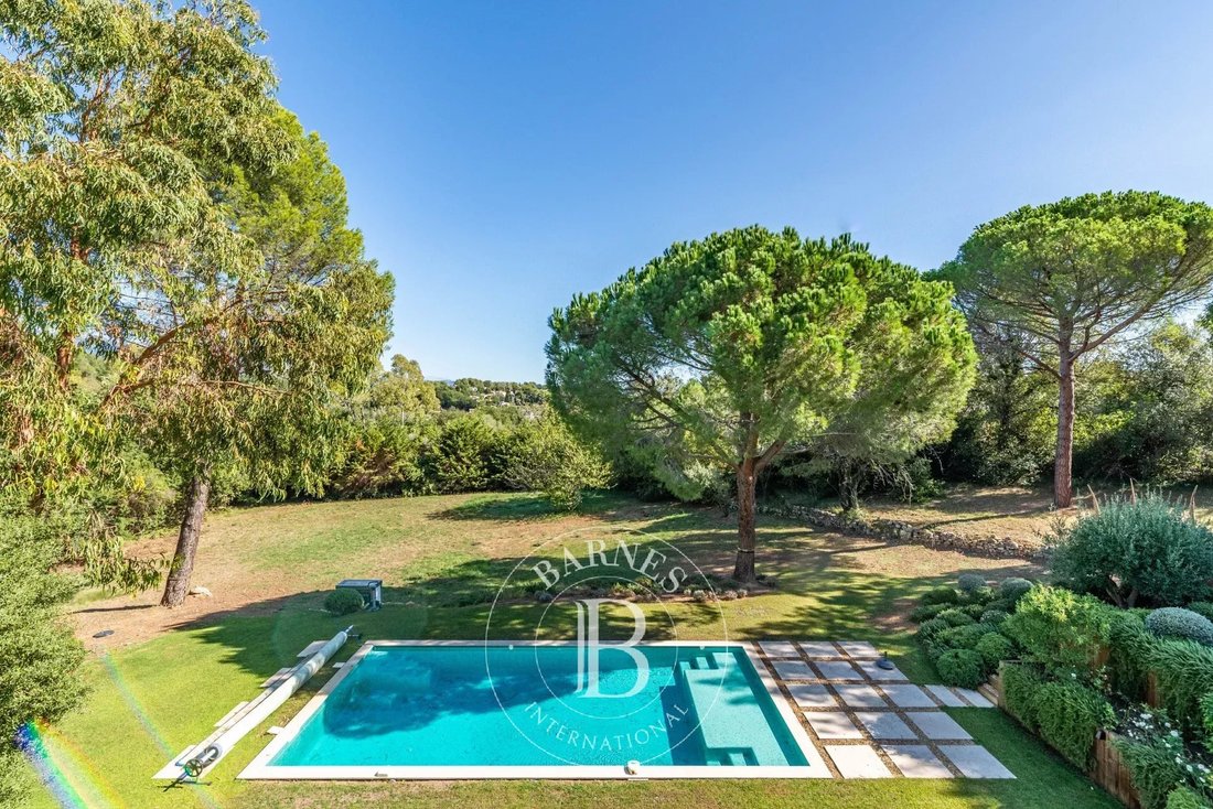 Villa in Valbonne, Provence-Alpes-Côte d'Azur, France 4 - 13400340