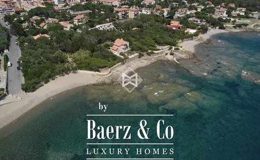 Estate in Fréjus, Provence-Alpes-Côte d'Azur, France 1