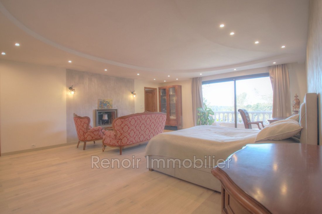 Villa in Saint-Paul-de-Vence, Provence-Alpes-Côte d'Azur, France 5 - 15182793