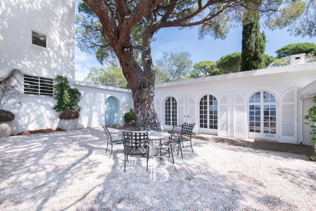 Estate in Ville-Les Saquedes-Le Bouillonnet, Sainte-Maxime, France 5 - 14693217