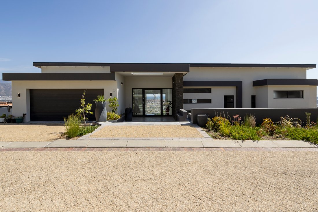 House in Strand, Cape Town, South Africa 1 - 15182982