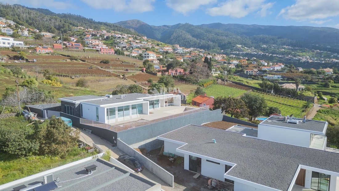 Villa in Estreito da Calheta, Madeira, Portugal 2 - 14075323