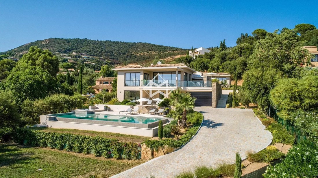 Villa in Grimaud, Provence-Alpes-Côte d'Azur, France 1 - 12002339