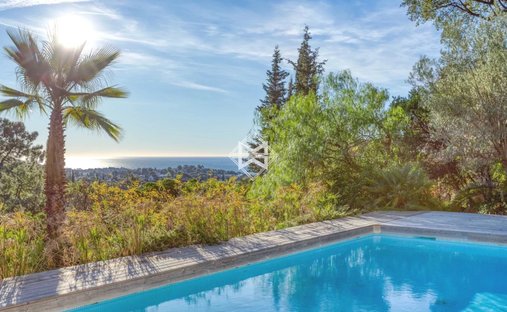 Villa in La Croix-Valmer, Provence-Alpes-Côte d'Azur, France 1