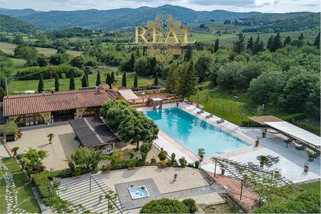 House in Rignano sull'Arno, Tuscany, Italy 2 - 14900335