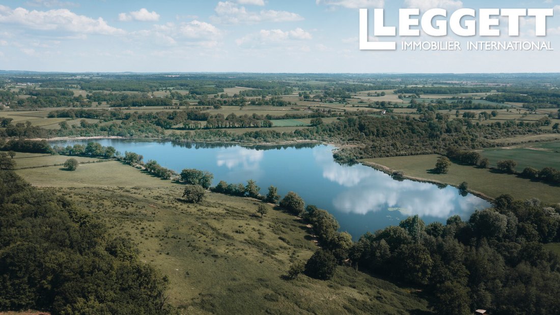 Land in Bourges, Centre-Val de Loire, France 1 - 14330732