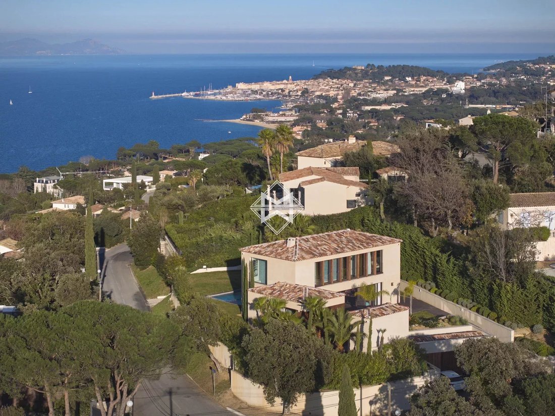 Estate in Mimet, Provence-Alpes-Côte d'Azur, France 2 - 13831494