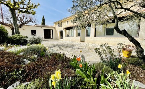Country House in Ouest Sud, Vaison-la-Romaine, France 1