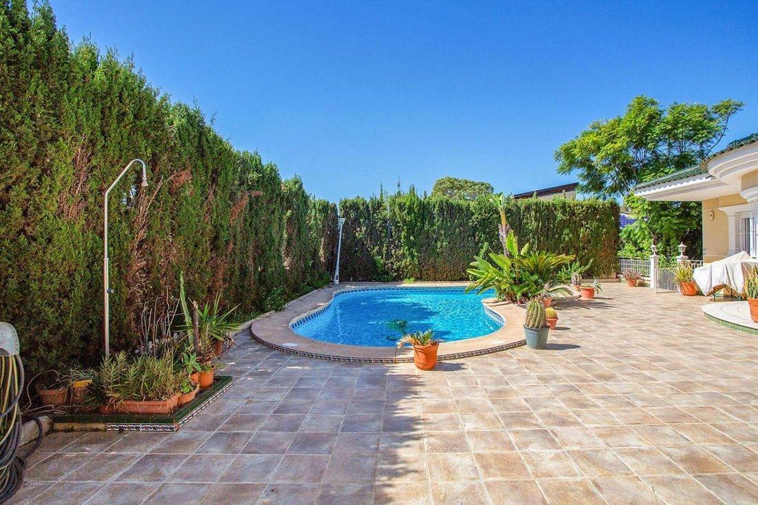 Chalet in Torrevieja, Valencian Community, Spain 3 - 15184071