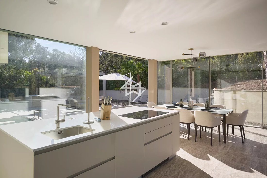 Estate in Zone Est Diffuse, Saint-Tropez, France 5 - 13831526