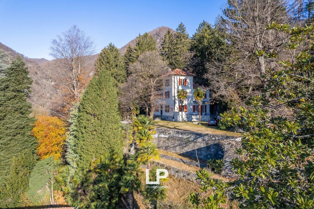 Villa in Cittiglio, Lombardei, Italien 4 - 13772905