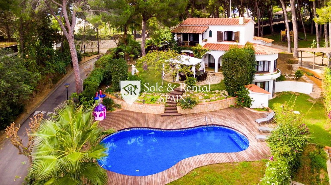 Chalet in Lloret de Mar, Catalonia, Spain 2 - 15184049
