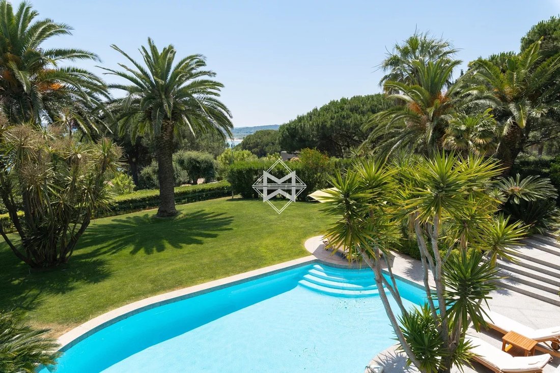Estate in Ramatuelle, Provence-Alpes-Côte d'Azur, France 4 - 10675453