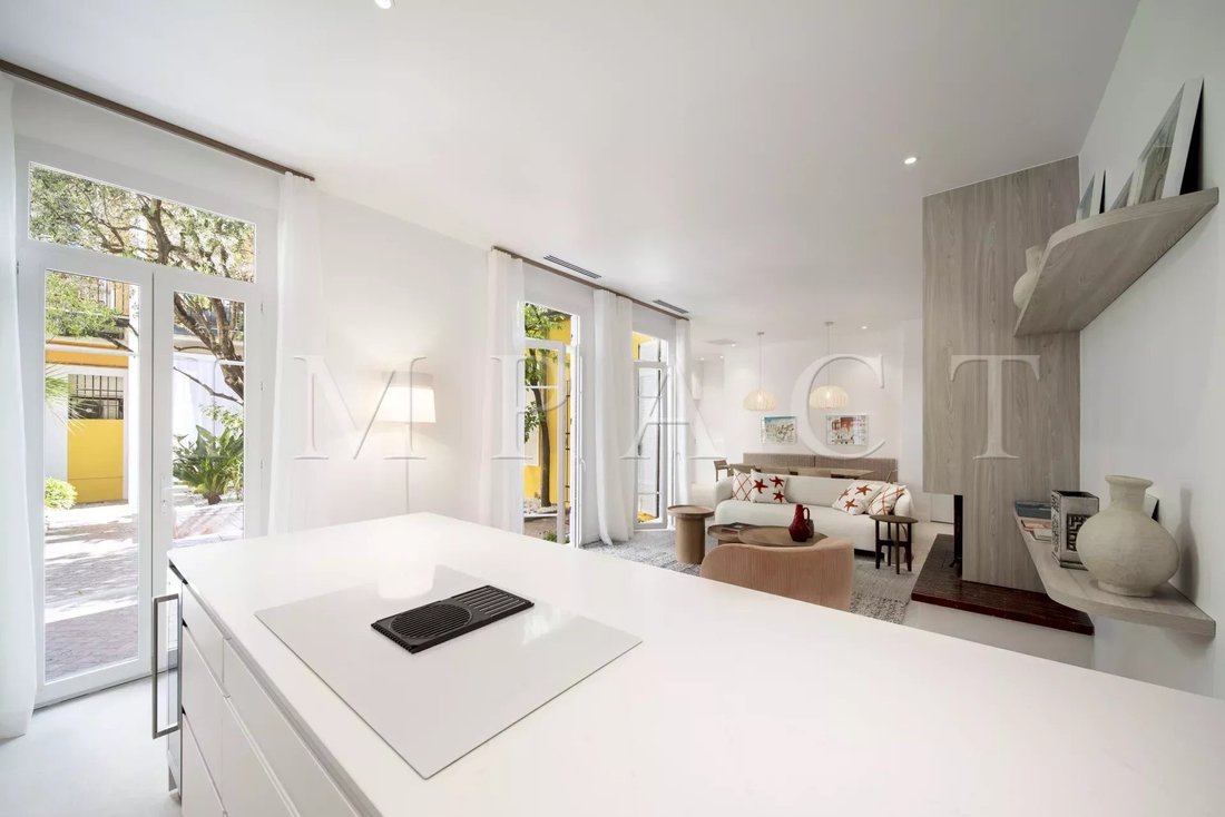 Villa in Cannes, Provence-Alpes-Côte d'Azur, France 5 - 12725871