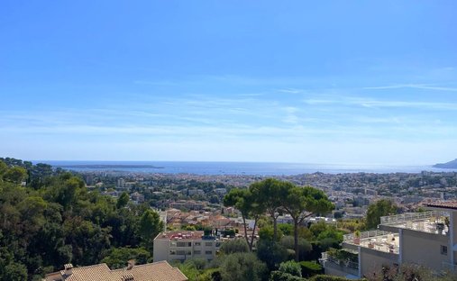 Apartment in Sainte Catherine, Le Cannet, France 1