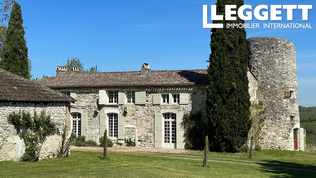 Whispers of Time: A 17th-Century Château in Saint-Seurin’s Golden Light