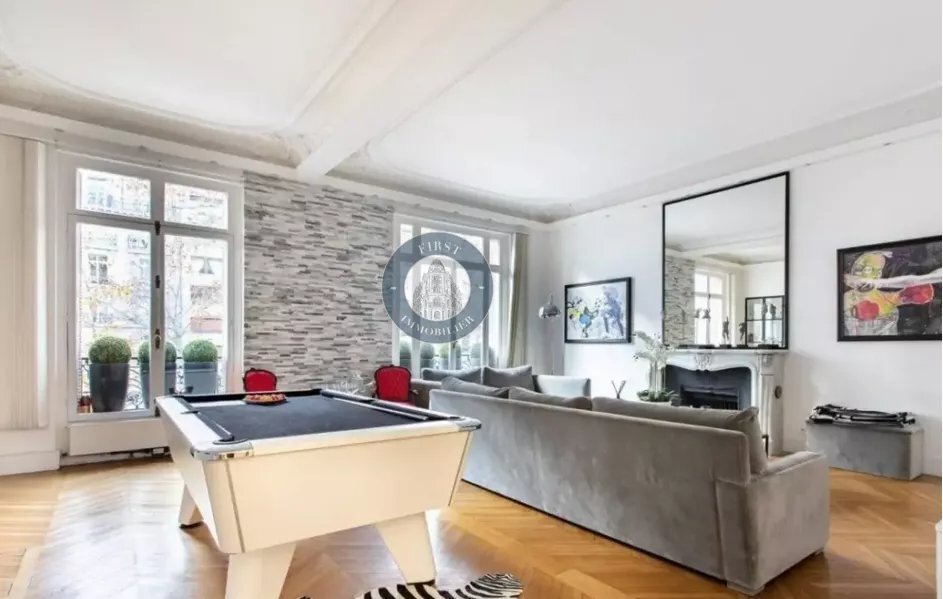 Apartment in Porte Dauphine, Paris 16e Arrondissement, Paris 3 - 14386276