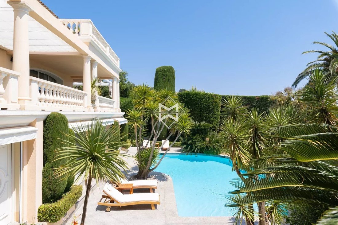 Estate in Ramatuelle, Provence-Alpes-Côte d'Azur, France 3 - 10675453