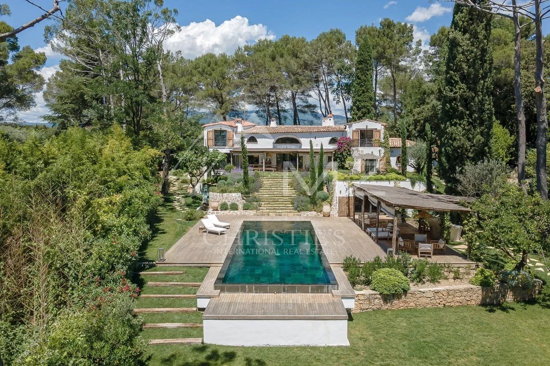 Villa in Mougins, Provence-Alpes-Côte d'Azur, France 1 - 11899385