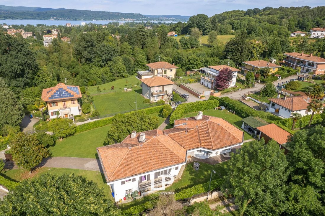 Maison à Arona, Piémont, Italie 4 - 14364270
