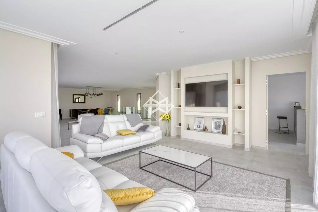 Villa in Grimaud, Provence-Alpes-Côte d'Azur, France 5 - 11962665