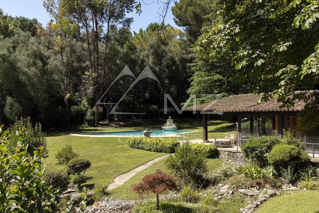 Villa en Mougins, Provenza-Alpes-Costa Azul, Francia 2 - 14340455