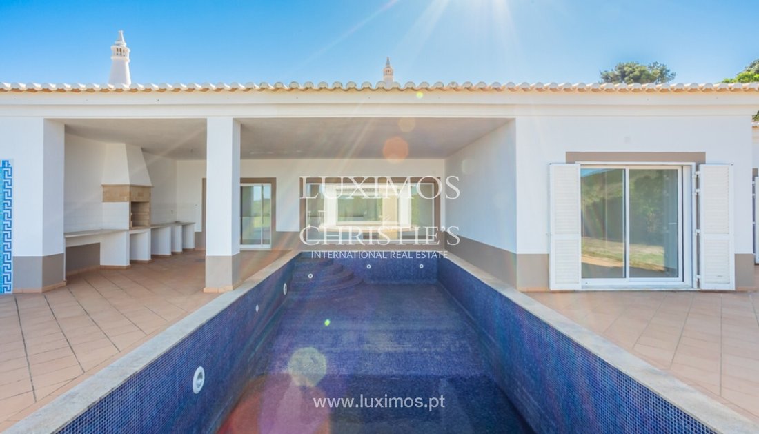 Villa in Vila do Bispo e Raposeira, Algarve, Portugal 1 - 15183648