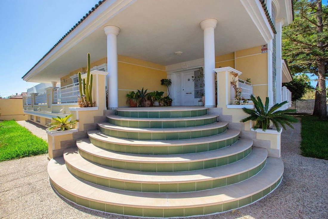 Chalet in Torrevieja, Valencian Community, Spain 4 - 15184071