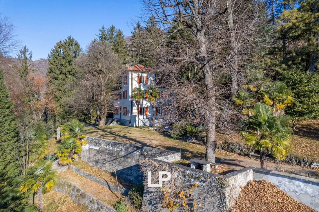 Villa in Cittiglio, Lombardei, Italien 3 - 13772905