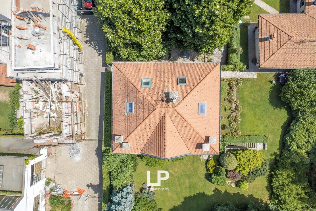 Villa in Lisanza, Lombardy, Italy 4 - 14510075