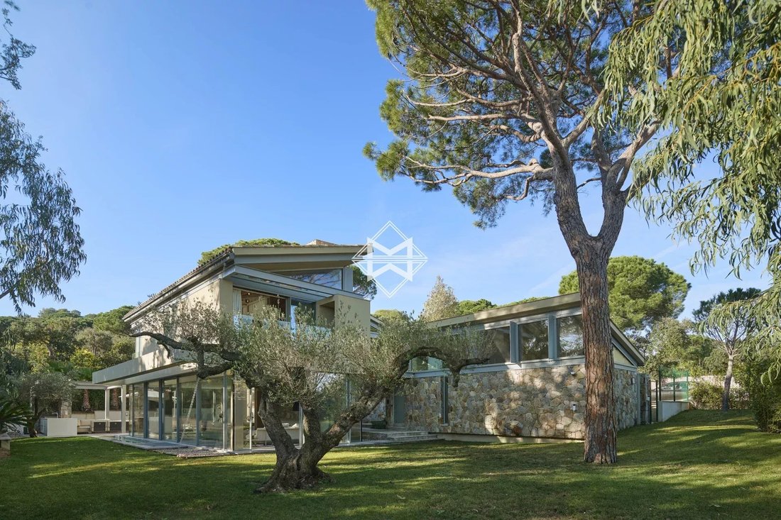 Villa in Zone Est Diffuse, Saint-Tropez, France 2 - 13831472