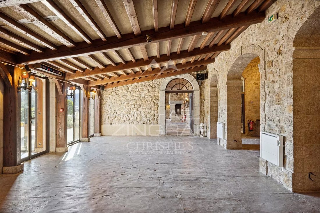 Villa in Le Bar-sur-Loup, Provence-Alpes-Côte d'Azur, France 3 - 12605372