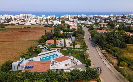 Haus in Protaras, Bezirk Famagusta, Zypern 1