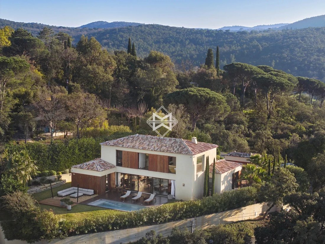 Estate in Mimet, Provence-Alpes-Côte d'Azur, France 3 - 13831494