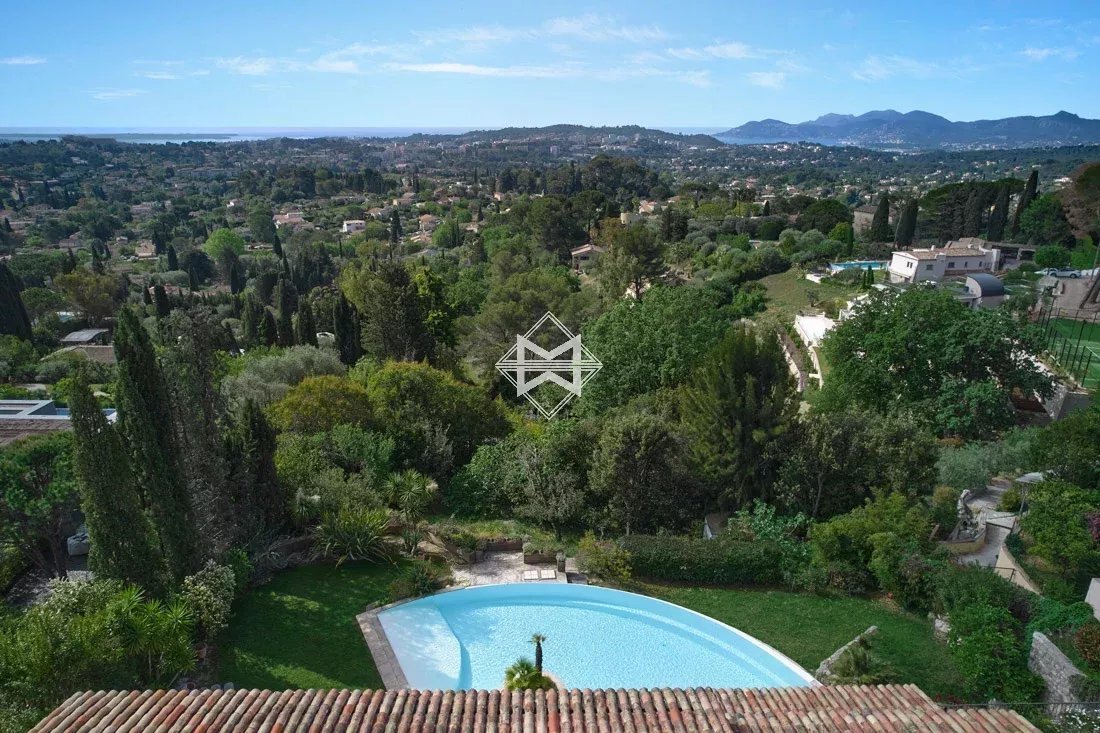 Villa in Mougins, Provence-Alpes-Côte d'Azur, France 3 - 13428284