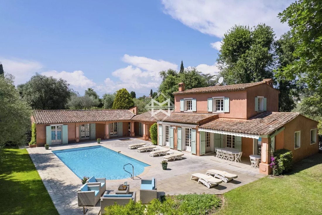 Villa in Mougins, Provence-Alpes-Côte d'Azur, France 1 - 14318413