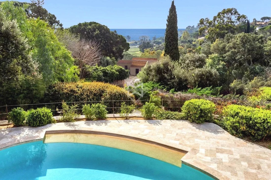 Villa in La Croix-Valmer, Provence-Alpes-Côte d'Azur, Frankreich 1 - 14210545