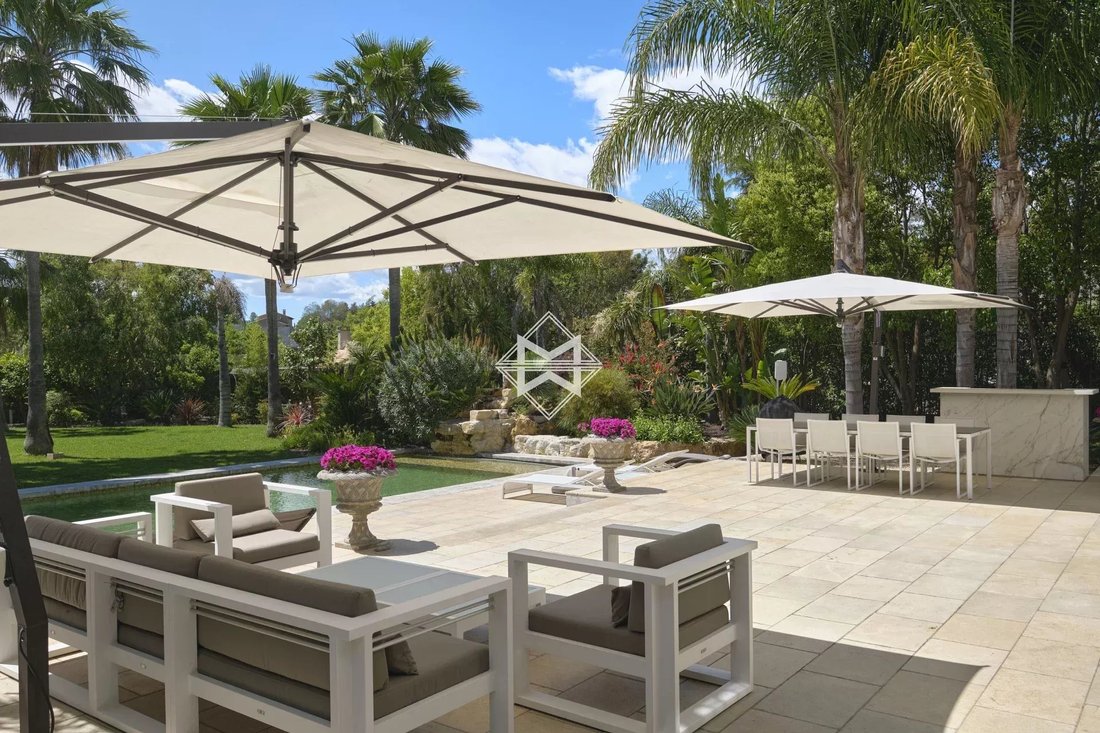 Villa in Mougins, Provence-Alpes-Côte d'Azur, France 1 - 14432934