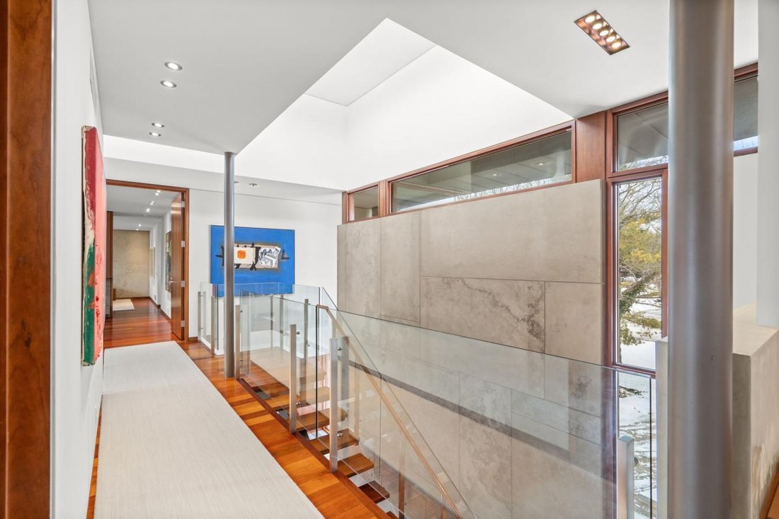 House in Toronto, Ontario, Canada 4 - 15183632