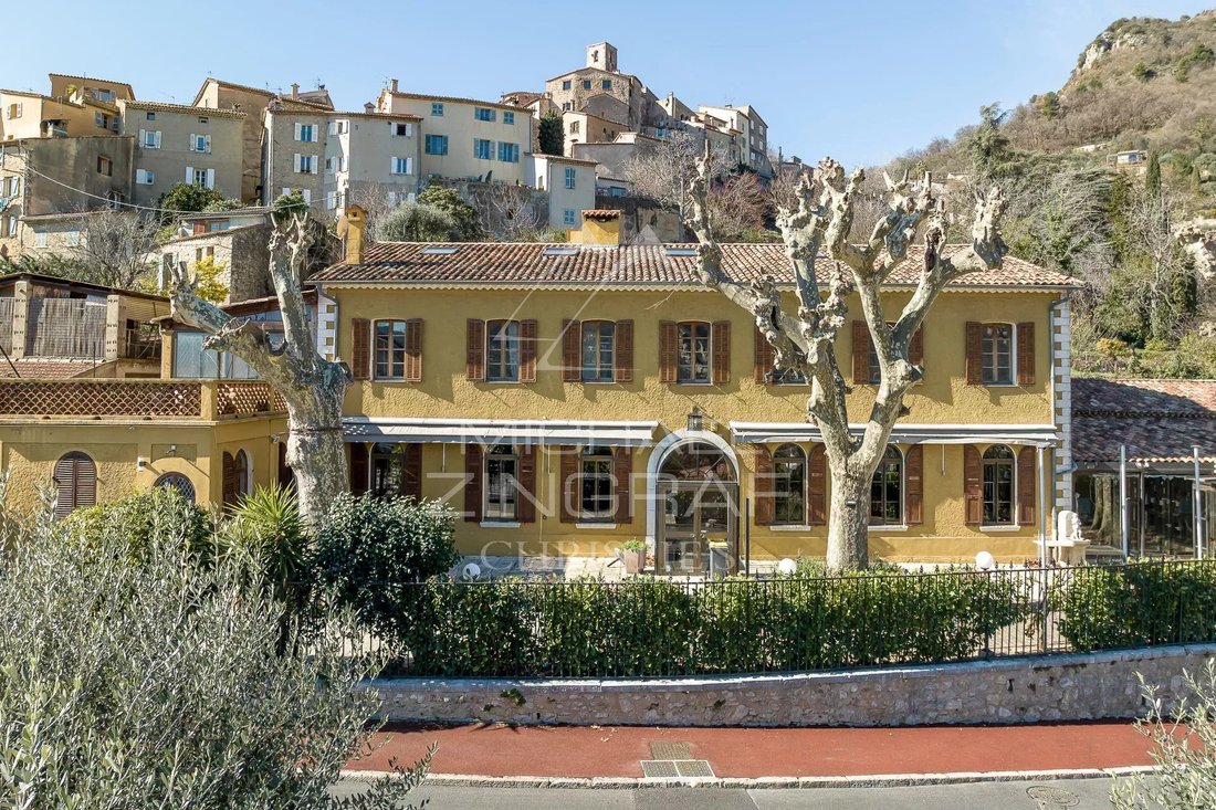 Villa in Le Bar-sur-Loup, Provence-Alpes-Côte d'Azur, France 4 - 12605372