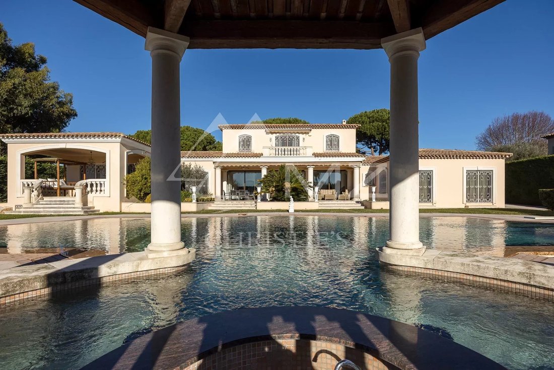 Villa in Antibes, Provence-Alpes-Côte d'Azur, France 5 - 13680710