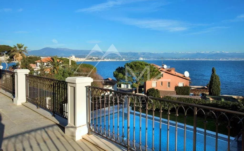 Villa in Antibes, Provence-Alpes-Côte d'Azur, France 2 - 14262265