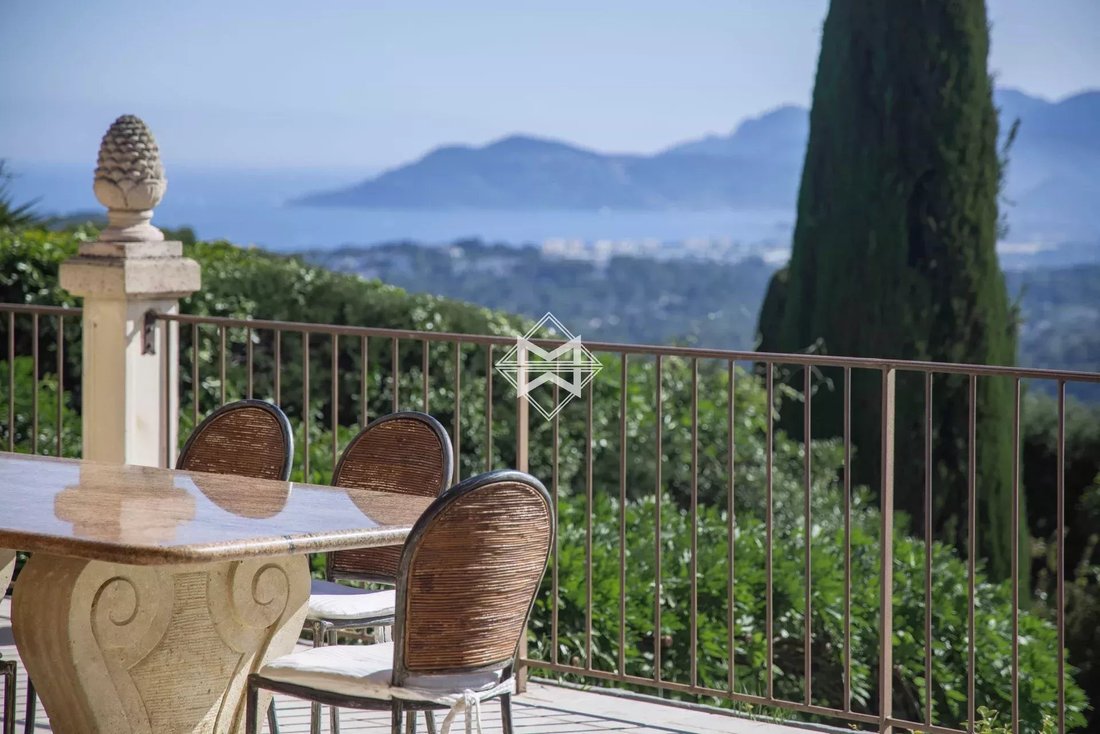 Villa in Mougins, Provence-Alpes-Côte d'Azur, France 2 - 11593386