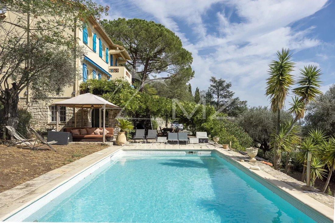 Villa in Châteauneuf-Grasse, Provence-Alpes-Côte d'Azur, France 2 - 13310821