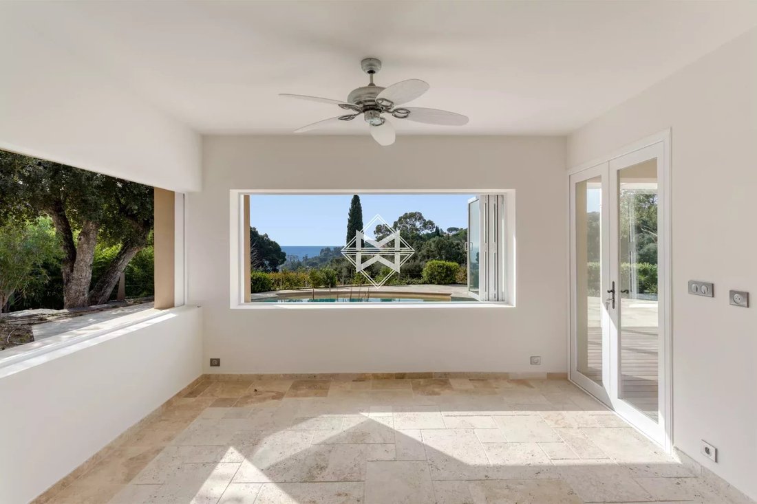 Villa in La Croix-Valmer, Provence-Alpes-Côte d'Azur, Frankreich 4 - 14210545