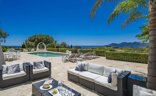 Villa in Broussailles, Cannes, France 1