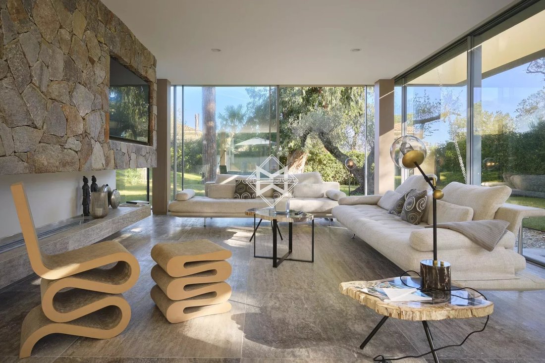 Estate in Zone Est Diffuse, Saint-Tropez, France 4 - 13831526